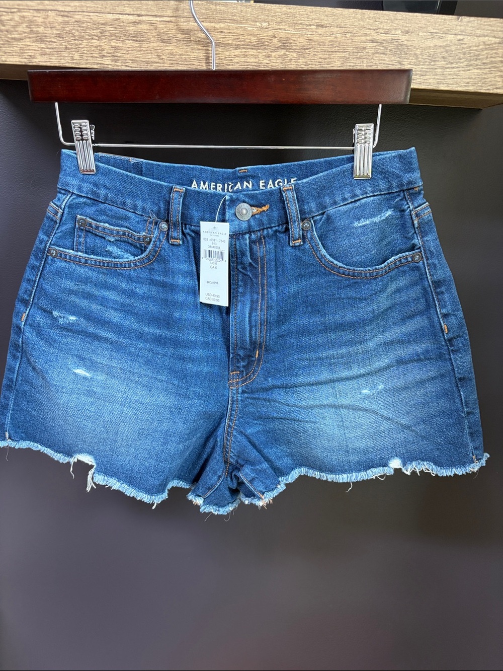 American Eagle Outfitters Blue Distressed Denim Cutoff Shorts!! NWT 💙